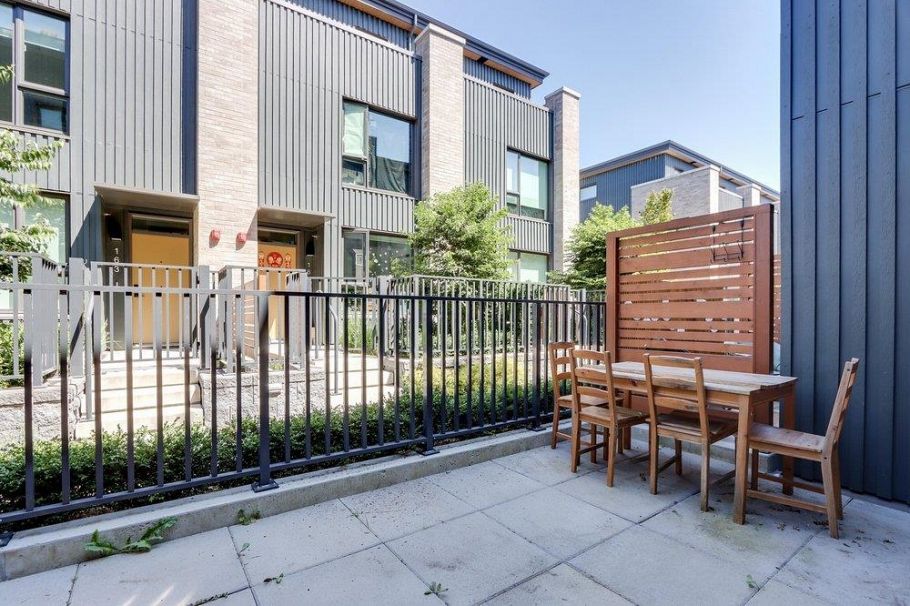 153 785 W 49th Avenue Vancouver, BC - 8