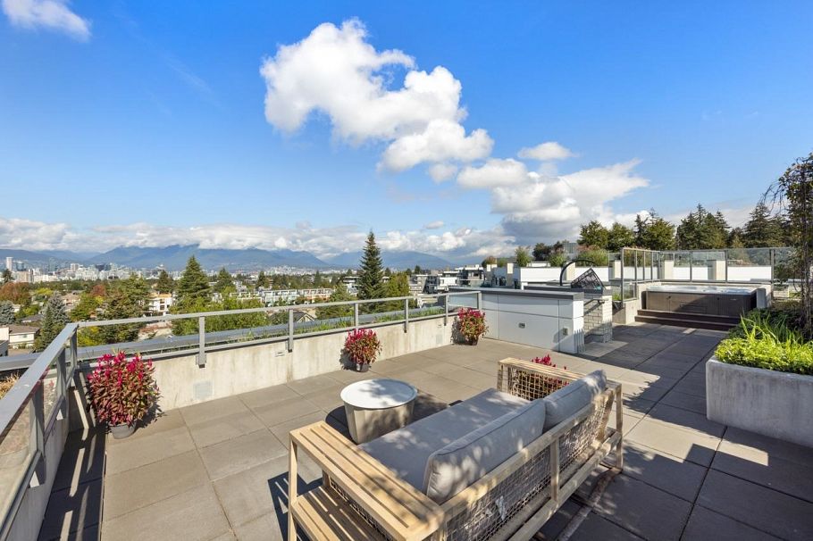 602 4685 Cambie Street Vancouver, BC - 1