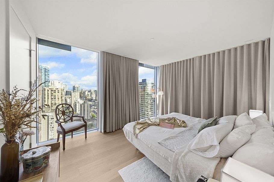 3004 1568 Alberni Street Vancouver, BC - 5