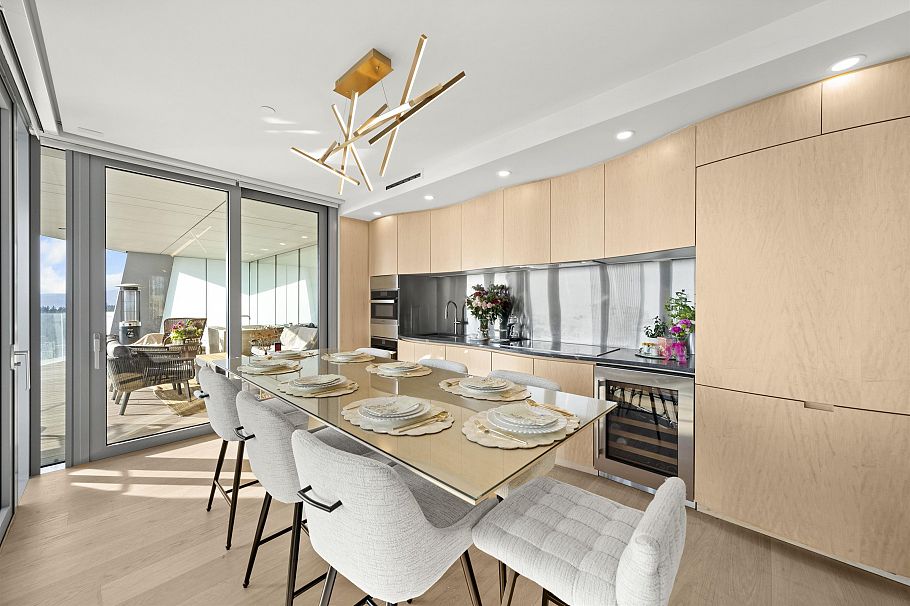 3004 1568 Alberni Street Vancouver, BC - 2