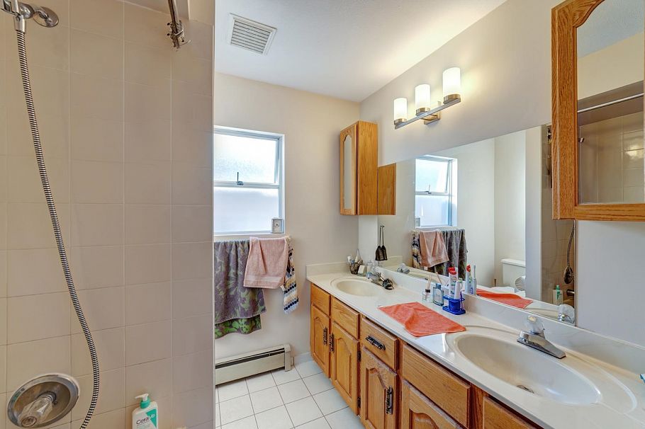 5036 Gladstone Street Vancouver, BC - 20