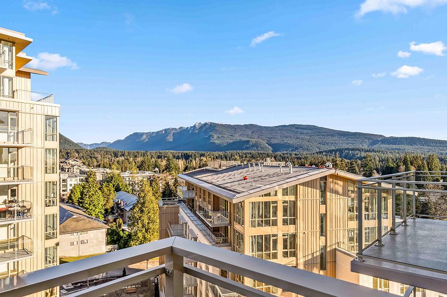 902 2325 Emery Court North Vancouver, BC - 2