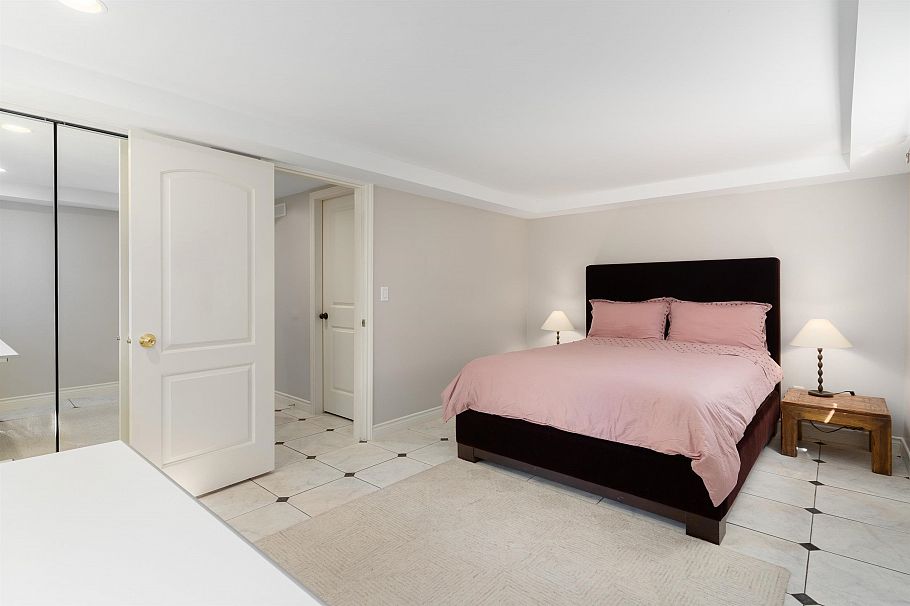 6361 Granville Street Vancouver, BC - 11