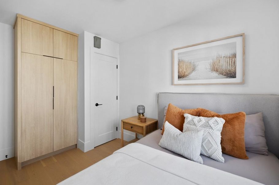 2505 W 37th Avenue Vancouver, BC - 20