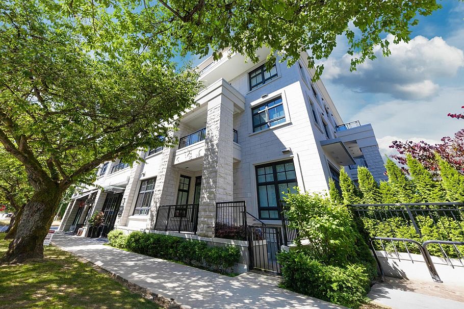 PH4 2089 W 43rd Avenue Vancouver, BC - 2