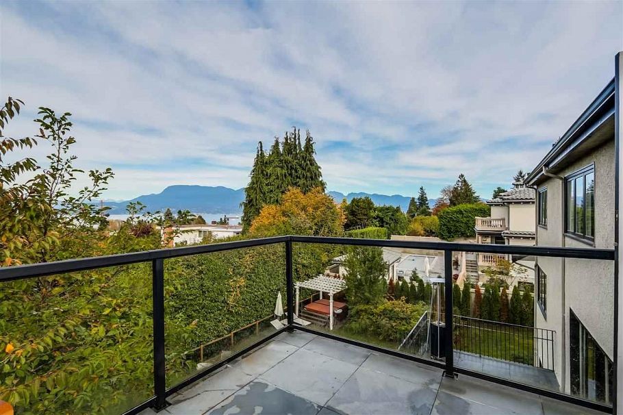 5975 Chancellor Boulevard Vancouver, BC - 3