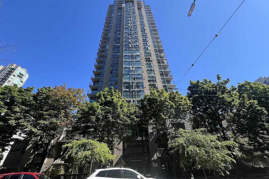 1203 928 Richards Street Vancouver, BC - 1