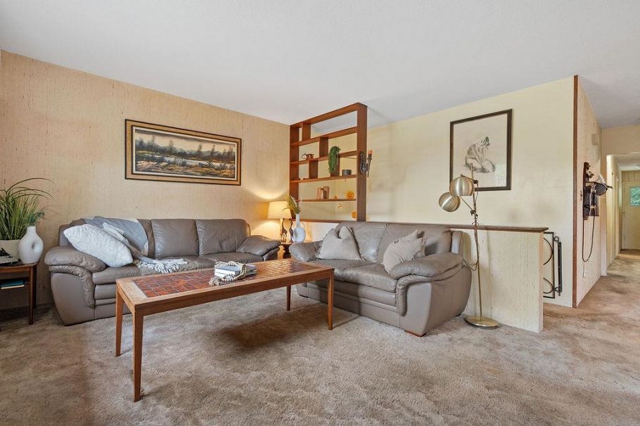 1560 Burrill Avenue North Vancouver, BC - 10