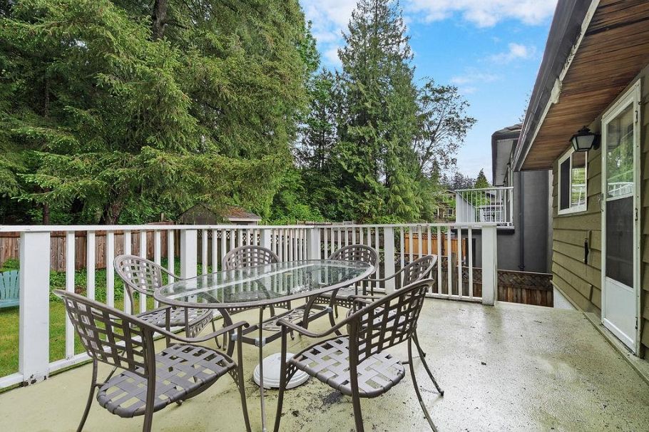 1560 Burrill Avenue North Vancouver, BC - 32
