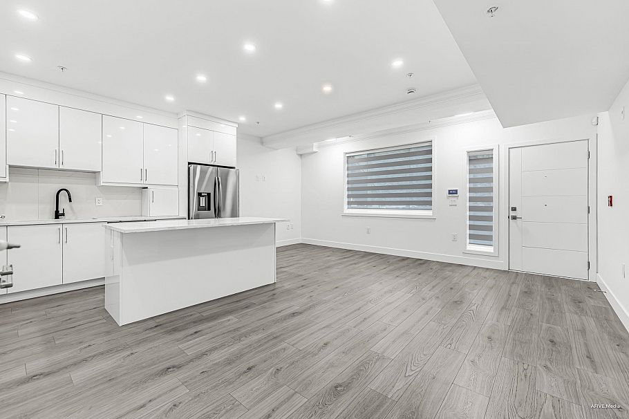 101 2122 E 32nd Avenue Vancouver, BC - 10