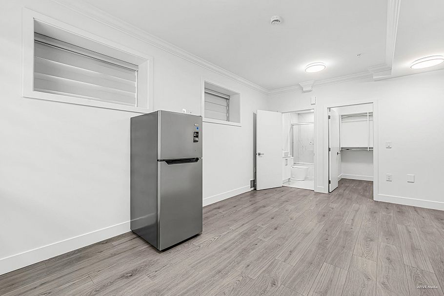 101 2122 E 32nd Avenue Vancouver, BC - 22