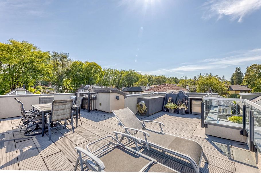 3288 W 23rd Avenue Vancouver, BC - 30