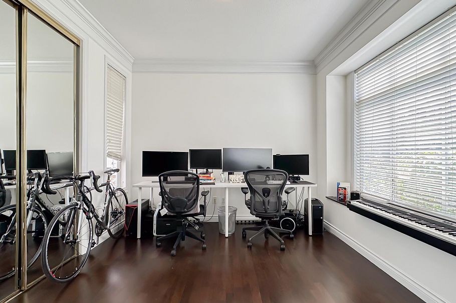 2137 W 20th Avenue Vancouver, BC - 6