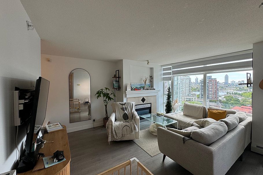 1708 198 Aquarius Mews Vancouver, BC - 5