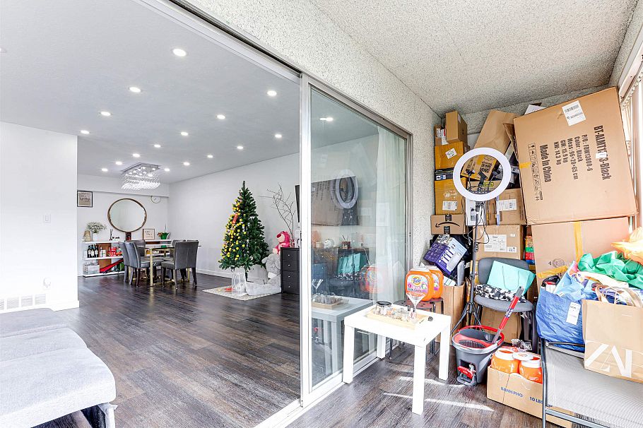 2611 E 48th Avenue Vancouver, BC - 23