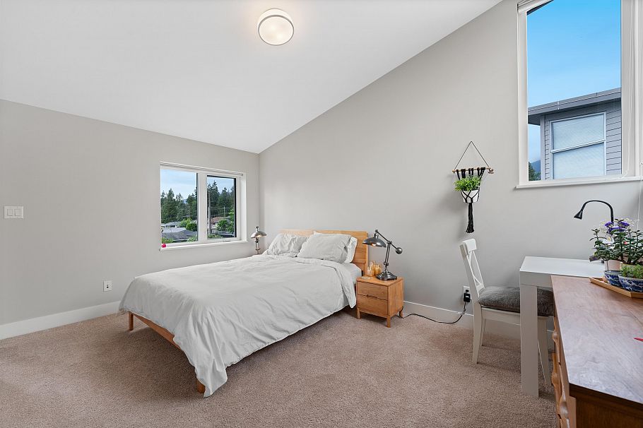 2005 Larson Road North Vancouver, BC - 18