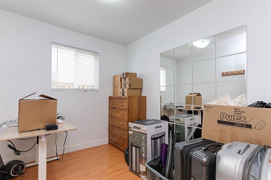 2611 E 48th Avenue Vancouver, BC - 32