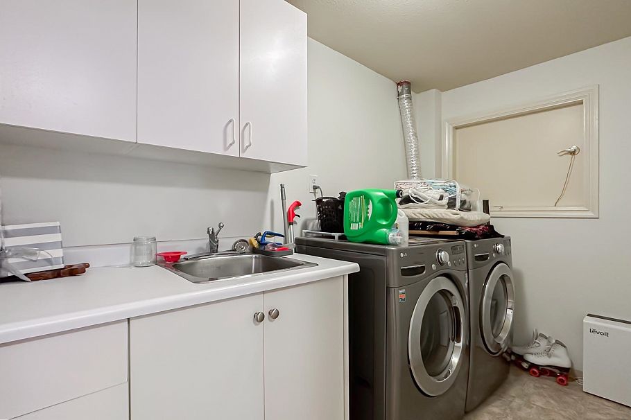 2137 W 20th Avenue Vancouver, BC - 32