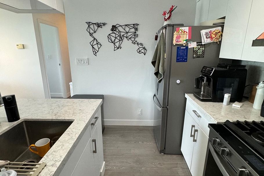 1708 198 Aquarius Mews Vancouver, BC - 6