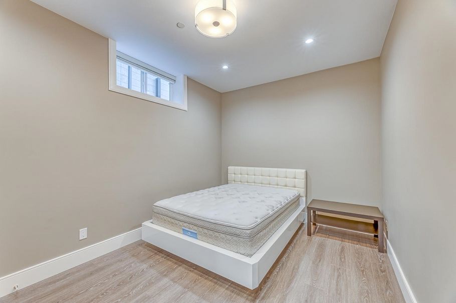 3288 W 23rd Avenue Vancouver, BC - 25