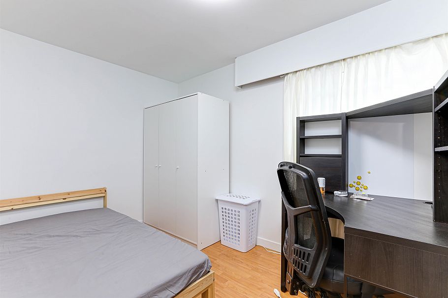 2611 E 48th Avenue Vancouver, BC - 29