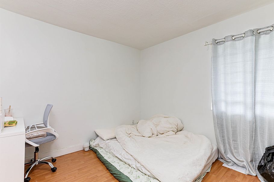 2611 E 48th Avenue Vancouver, BC - 33