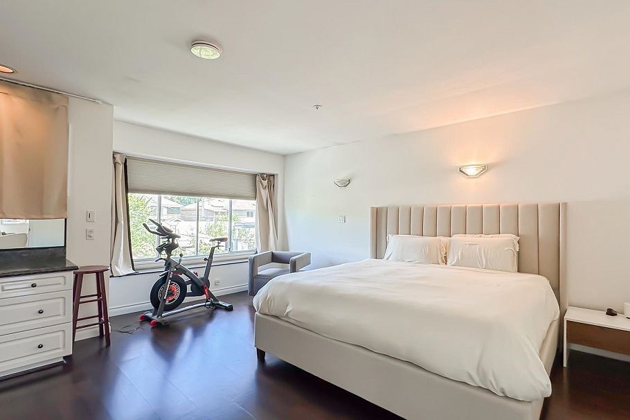 2137 W 20th Avenue Vancouver, BC - 13