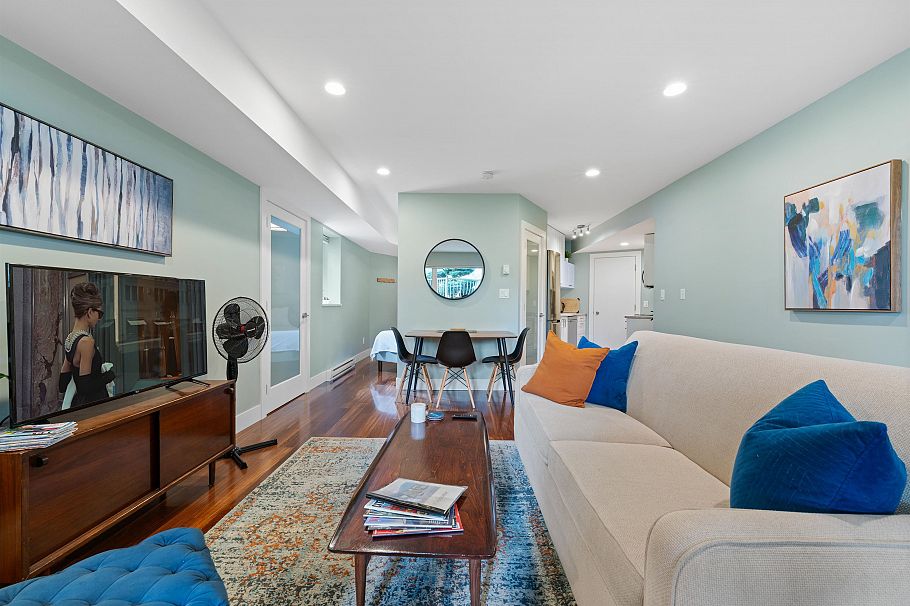 2005 Larson Road North Vancouver, BC - 32