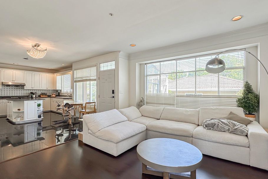 2137 W 20th Avenue Vancouver, BC - 10