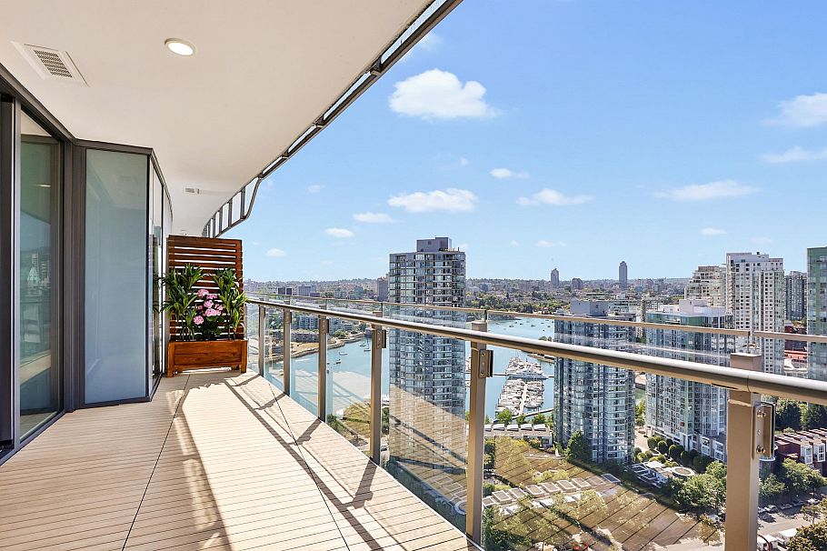 2820 89 Nelson Street Vancouver, BC - 3