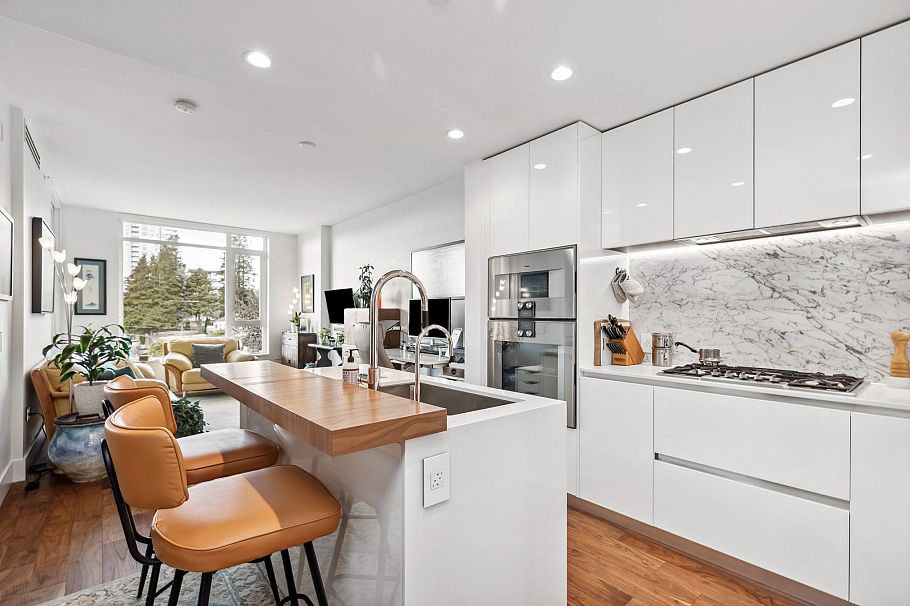 405 389 W 59th Avenue Vancouver, BC - 1