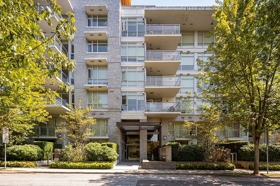 104 6080 Iona Drive Vancouver, BC - 4