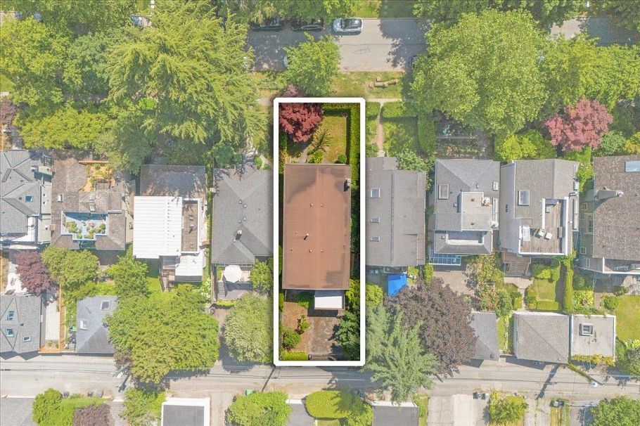 4427 W 6th Avenue Vancouver, BC - 39