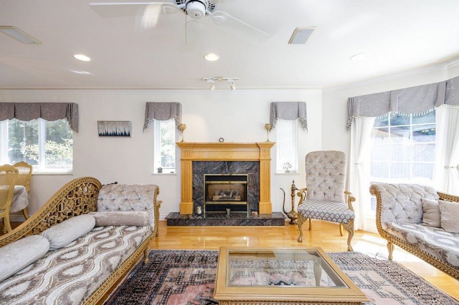 1224 E 14th Street North Vancouver, BC - 5