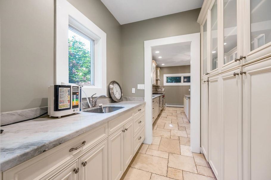 3690 Cartier Street Vancouver, BC - 5