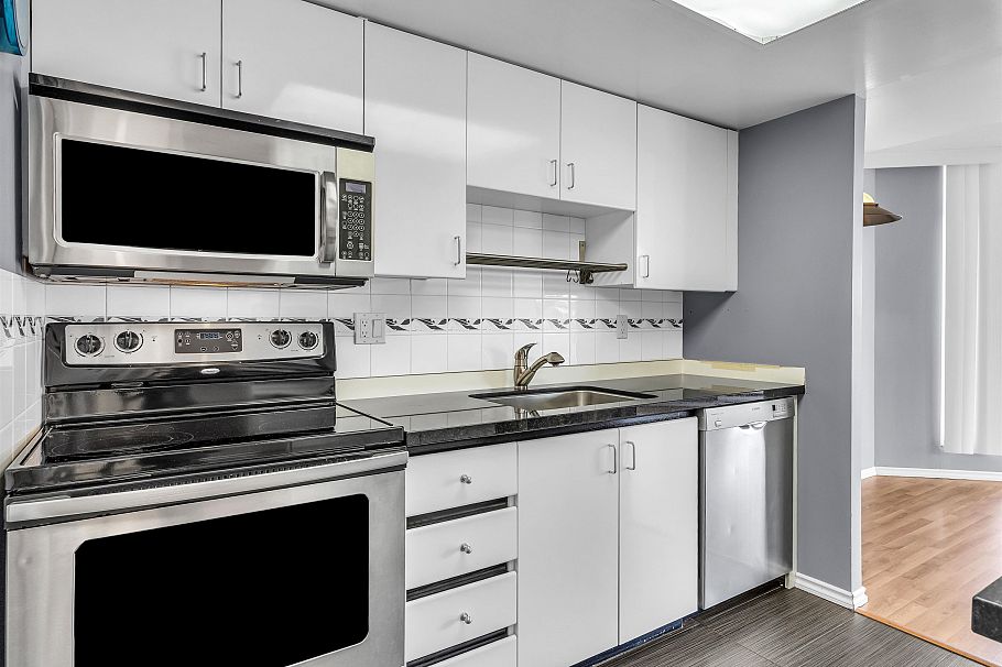 903 130 E 2nd Street North Vancouver, BC - 16