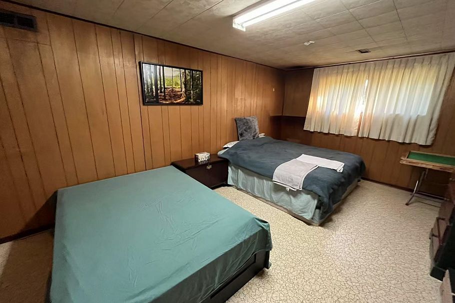 2887 W 24th Avenue Vancouver, BC - 5