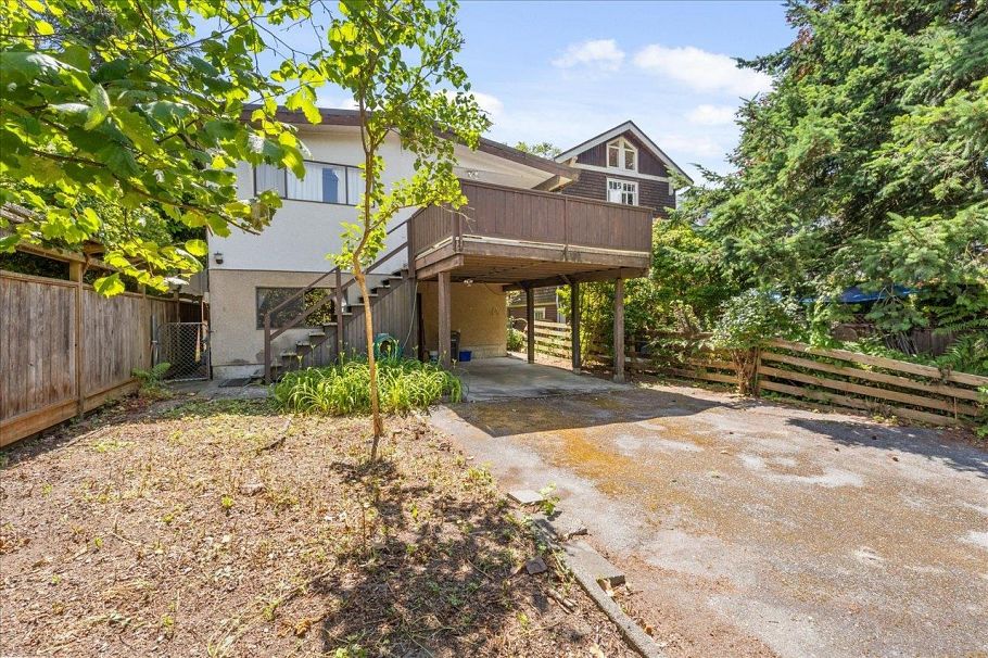 4427 W 6th Avenue Vancouver, BC - 30