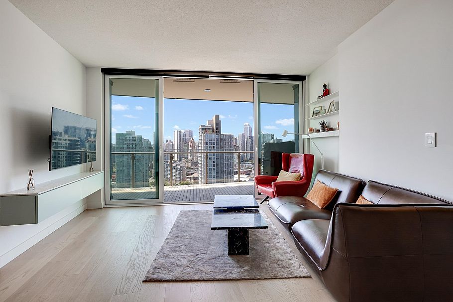 2820 89 Nelson Street Vancouver, BC - 4