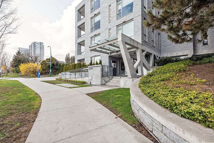 405 389 W 59th Avenue Vancouver, BC - 25