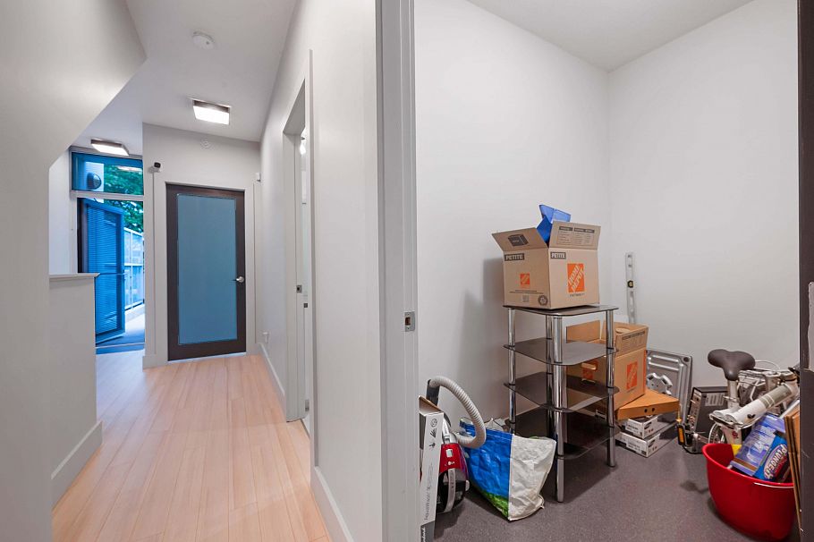 682 Citadel Parade Vancouver, BC - 13