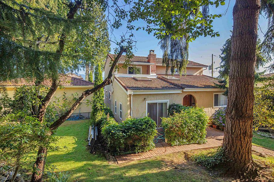 2929 W 24th Avenue Vancouver, BC - 18