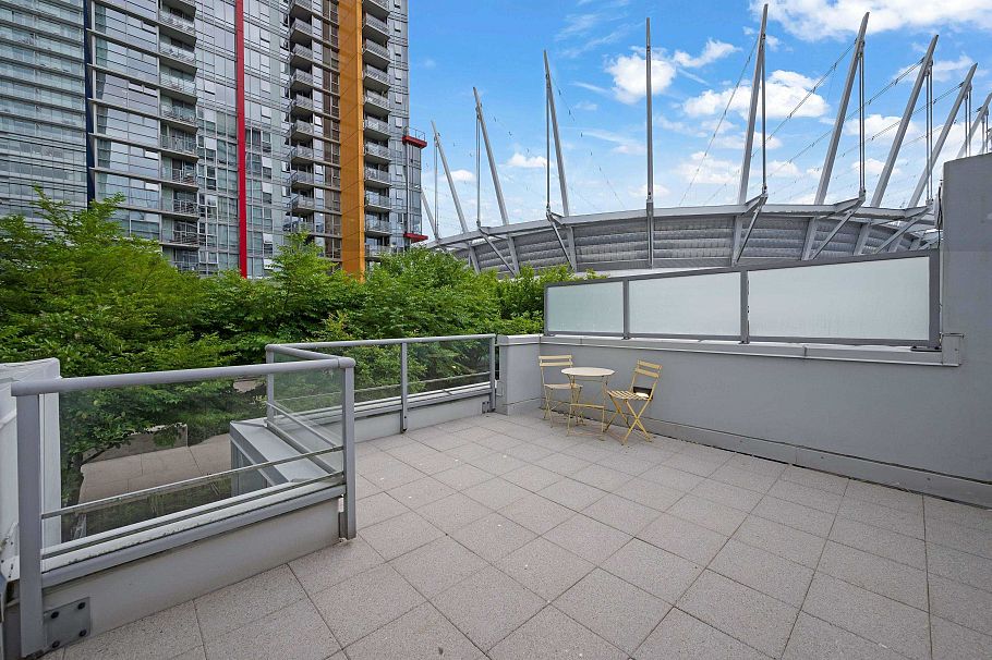 682 Citadel Parade Vancouver, BC - 17