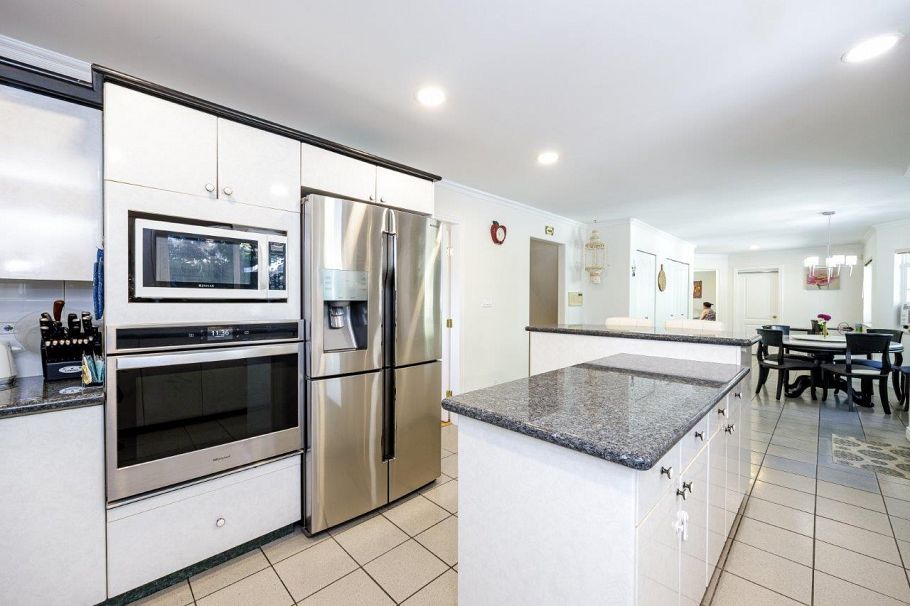 1224 E 14th Street North Vancouver, BC - 13