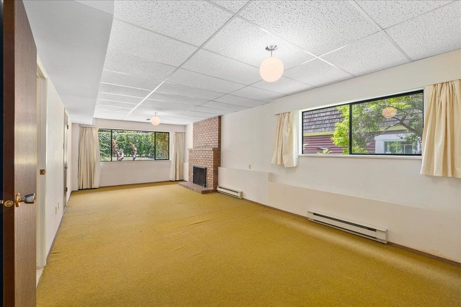 4427 W 6th Avenue Vancouver, BC - 26