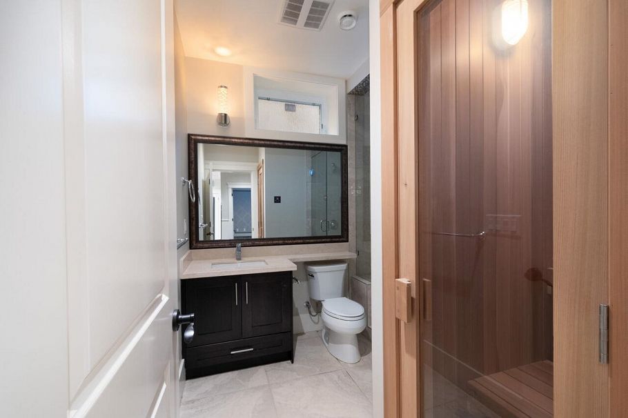 3949 W 33rd Avenue Vancouver, BC - 39