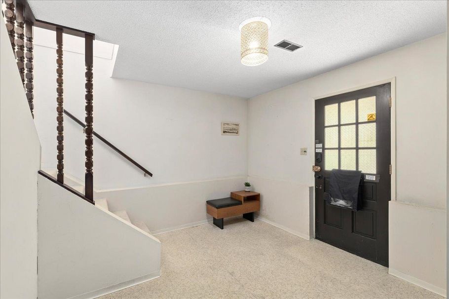 4427 W 6th Avenue Vancouver, BC - 21