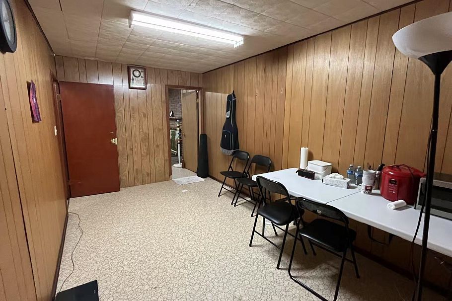 2887 W 24th Avenue Vancouver, BC - 8