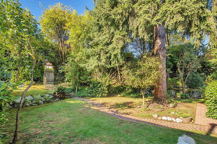 2929 W 24th Avenue Vancouver, BC - 15