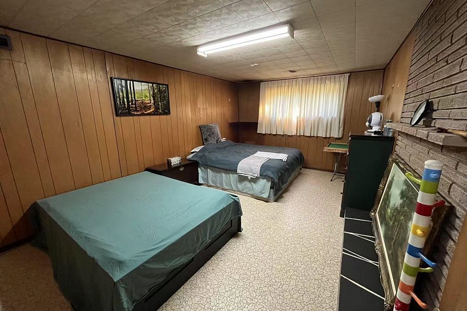 2887 W 24th Avenue Vancouver, BC - 6